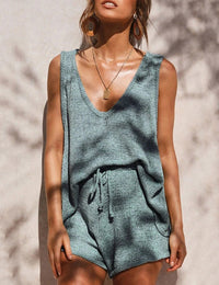 Lässiger Damen-Overall mit V-Ausschnitt und Shorts