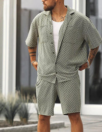 Leichtes sommerliches Set mit Hemd und locker geschnittenen Shorts Damen
