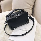 bags : Maya | Sac Bandoulière Femme Cuir Vintage Élégant in Noir van Seroa