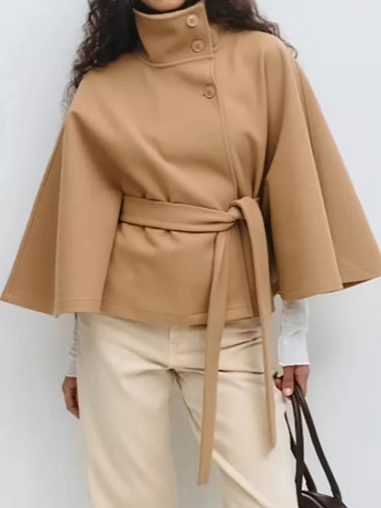 Manteau Cape Élégant en Laine 4