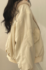 Manteau d'hiver élégant avec capuche 0