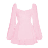 dresses : Isla – Robe mini romantique à volants avec manches bouffantes in Rose van Seroa