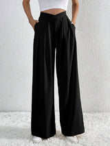 Pantalons pour femmes : Cora | Pantalon Fluide Femme Taille Haute avec Plis in Noir van Seroa