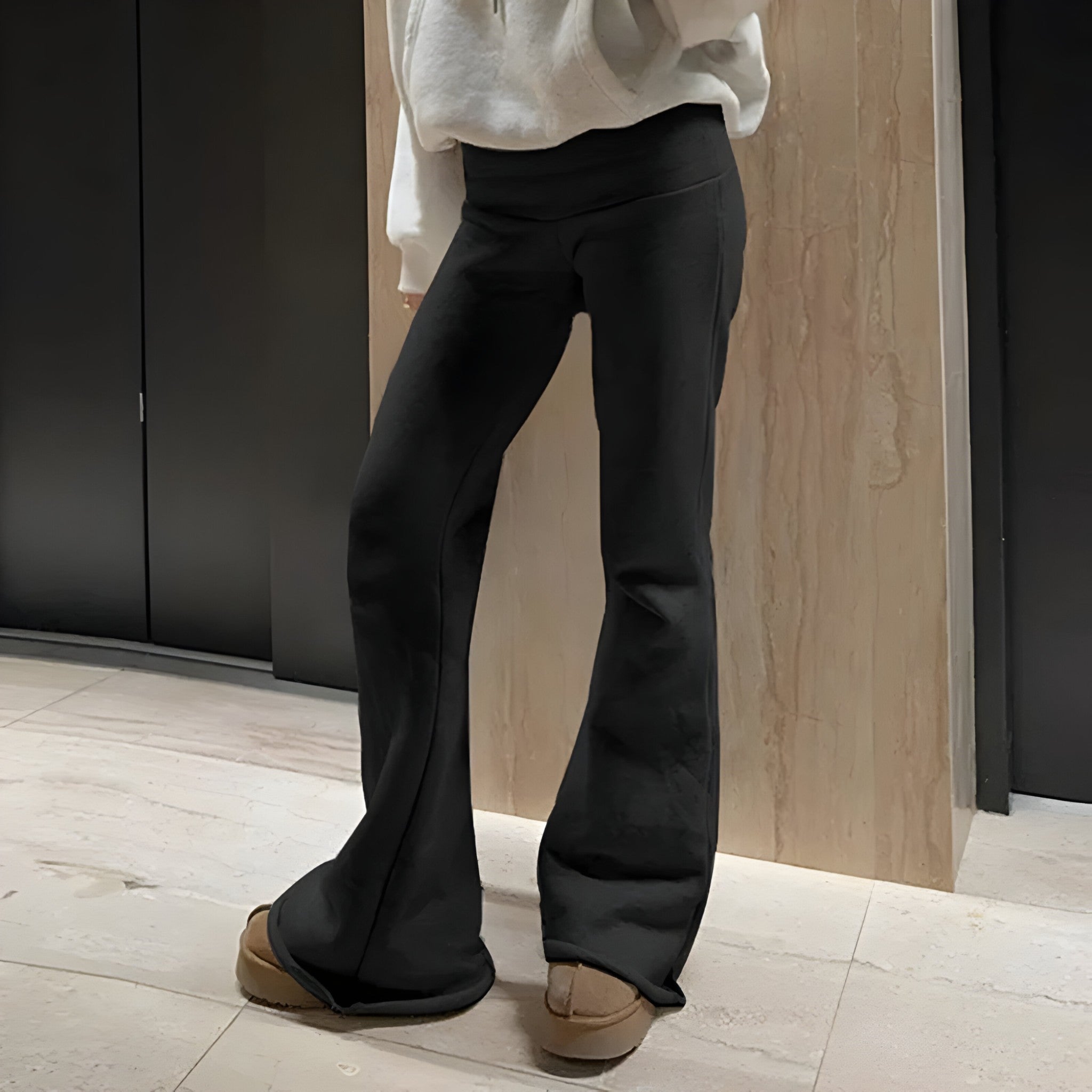 other : Elizabeth | Pantalon Jogging Femme in Noir van Seroa