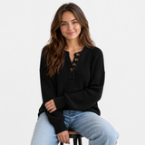 Langer Damenpullover aus weichem Strick mit Knöpfen – Lässige Eleganz