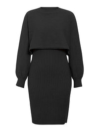 Langes Damenkleid mit Zweiteiler-Effekt
