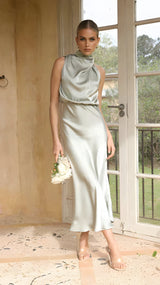 dresses : Edna | Robe Longue Femme Satinée Élégante pour Soirée in Olive van Seroa