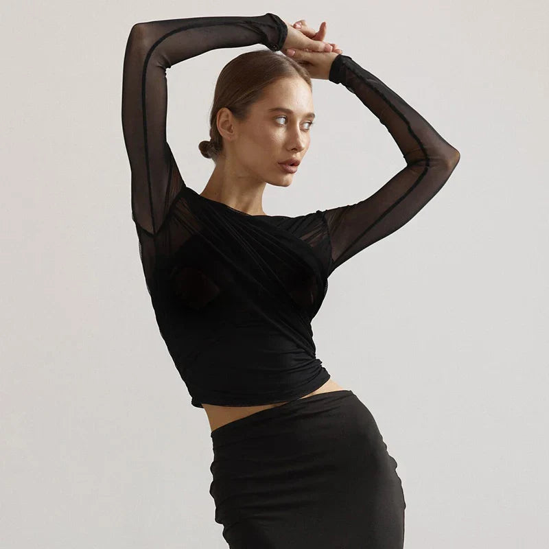 top blouses : Elena - Top croisé en tulle, Manches Longues et Ajusté in van Seroa