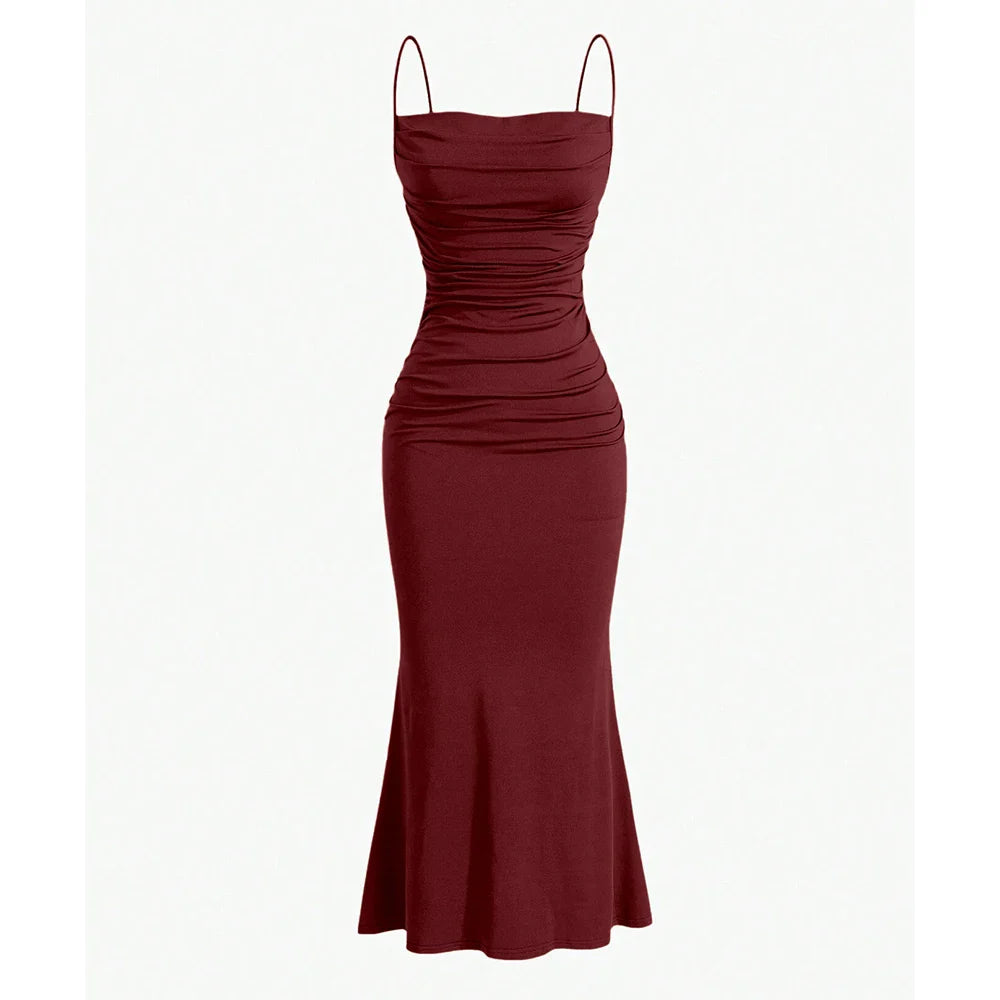 dresses : Camille - Robe Maxi Moulante Élégante avec Volants et Bretelles Fines in Rouge foncé van Seroa