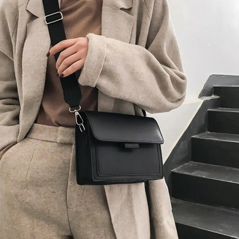 bags : Sac à Épaule Rétro avec Large Sangle et Grande Capacité in van Seroa