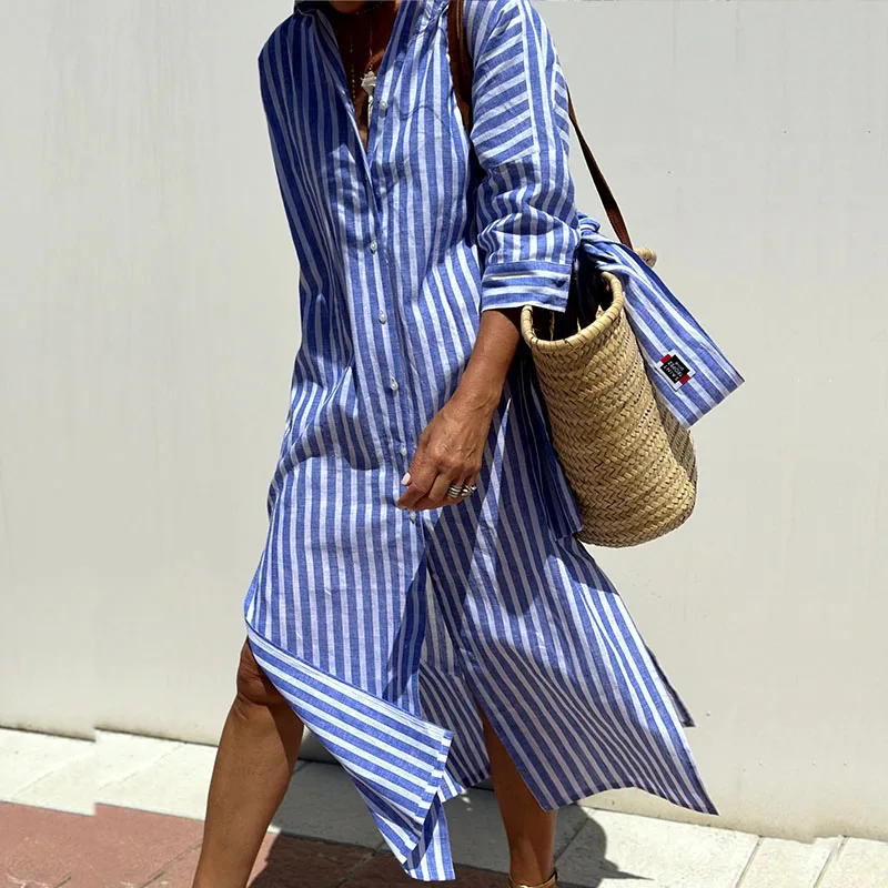 dresses : Sophie – Robe chemise de plage décontractée en coton rayé à boutons in Bleu van Seroa