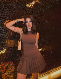 Robe à Col Rond, Jupe Plissée et Design Découpé Femme