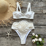 swimwear : Sanne – Bikini Luxueux avec Détail Fleuri et Bas Taille Haute in van Seroa