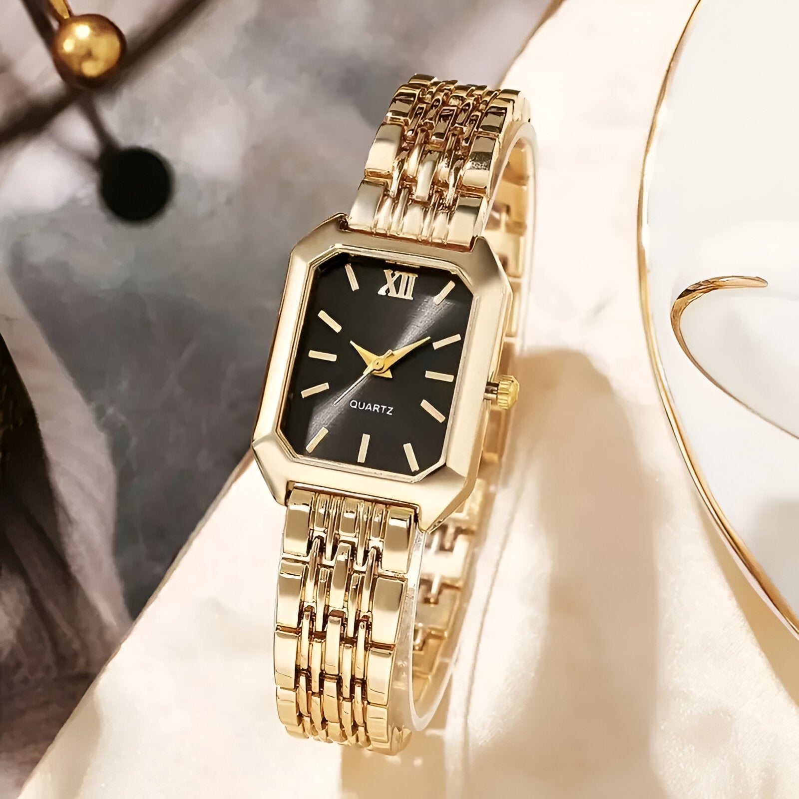 other : Isabel | Montre Femme Carrée en Acier Inoxydable in Noir van Seroa