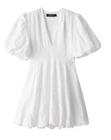 dresses : Chiara – Robe courte à manches bouffantes brodées et décolleté en V in van Seroa