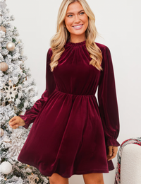 Langärmeliges Samtkleid für Damen