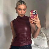 top blouses : Débardeur vintage sans manches à la coupe ajustée in Rouge van Seroa
