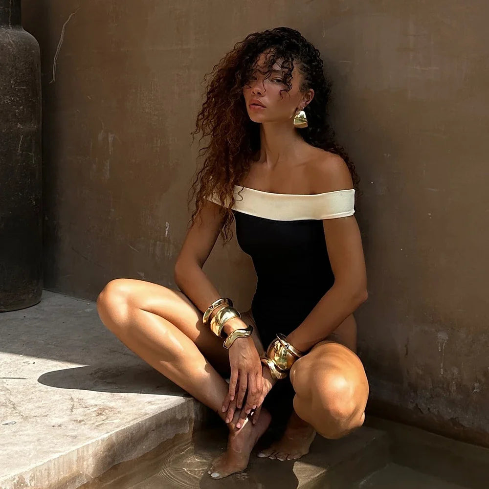 swimwear : Elena – Maillot de Bain Élégant Épaules Dénudées avec Finitions Contrastantes in van Seroa