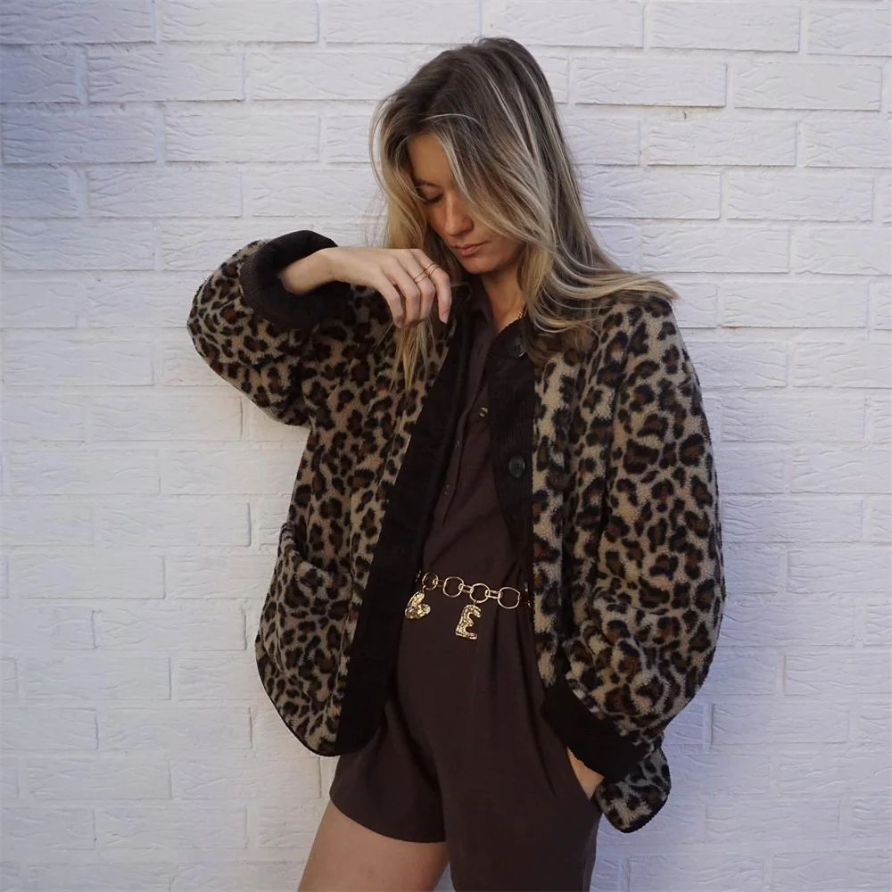 other : Amelia – Veste Chic Oversize en Fausse Fourrure à Imprimé Léopard in van Seroa