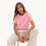 top blouses : Amelie – T-Shirt Classique à Col Rond en Coton Doux in Rose van Seroa