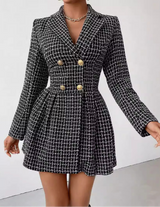other : Caria | Robe à col en V pour femmes in Noir van Seroa