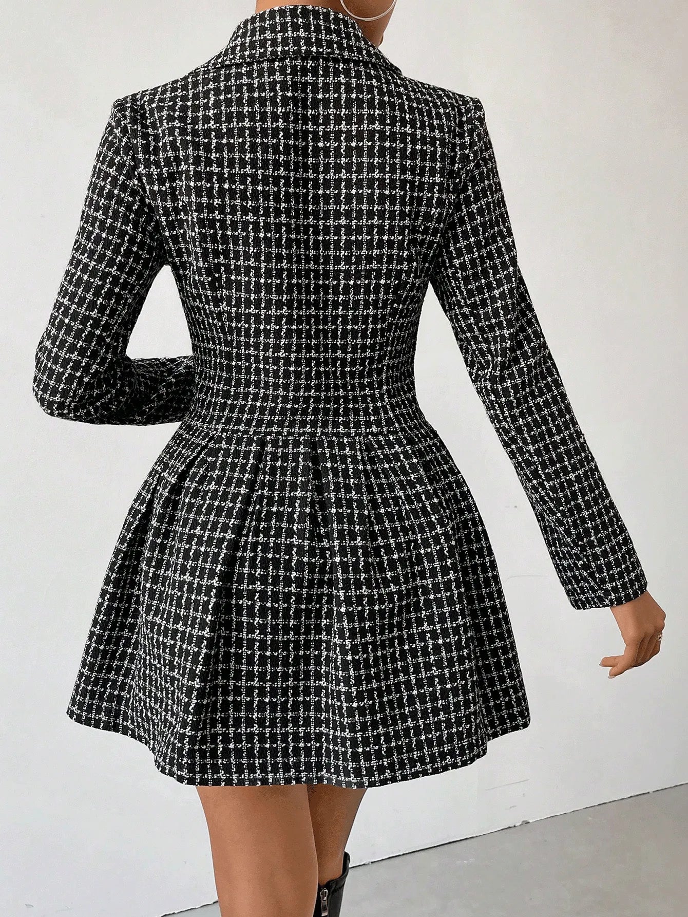 other : Caria | Robe à col en V pour femmes in van Seroa