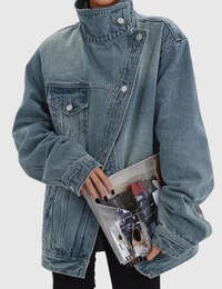 Künstlerische Damenjeansjacke - Verwaschener blauer Baumwoll-Denim Eng geschnitten