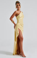 dresses : Isolde – Robe de Soirée Élégante en Satin, Asymétrique avec Fente Haute in van Seroa