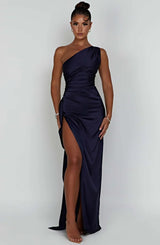dresses : Valeria – Robe de soirée élégante en satin, asymétrique avec fente haute in van Seroa