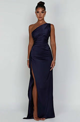 dresses : Valeria – Robe de soirée élégante en satin, asymétrique avec fente haute in van Seroa