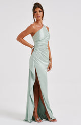 dresses : Isolde – Robe de Soirée Élégante en Satin, Asymétrique avec Fente Haute in Menthe van Seroa