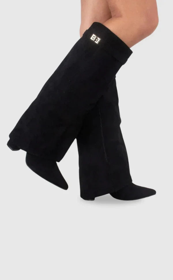 Damskie czarne zamszowe buty z metalowymi klamrami - elegancja i komfort