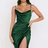 dresses : Ava – Robe élégante en satin avec col bénitier drapé et fente latérale in van Seroa