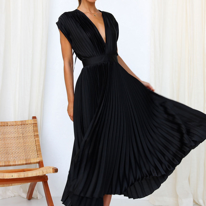 dresses : Isabelle – Robe Midi Élégante Plissée Sans Manches à Décolleté V in van Seroa