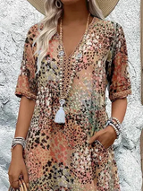 dresses : Avery – Robe Midi Fleurie Légère à Col en V avec Poches in van Seroa