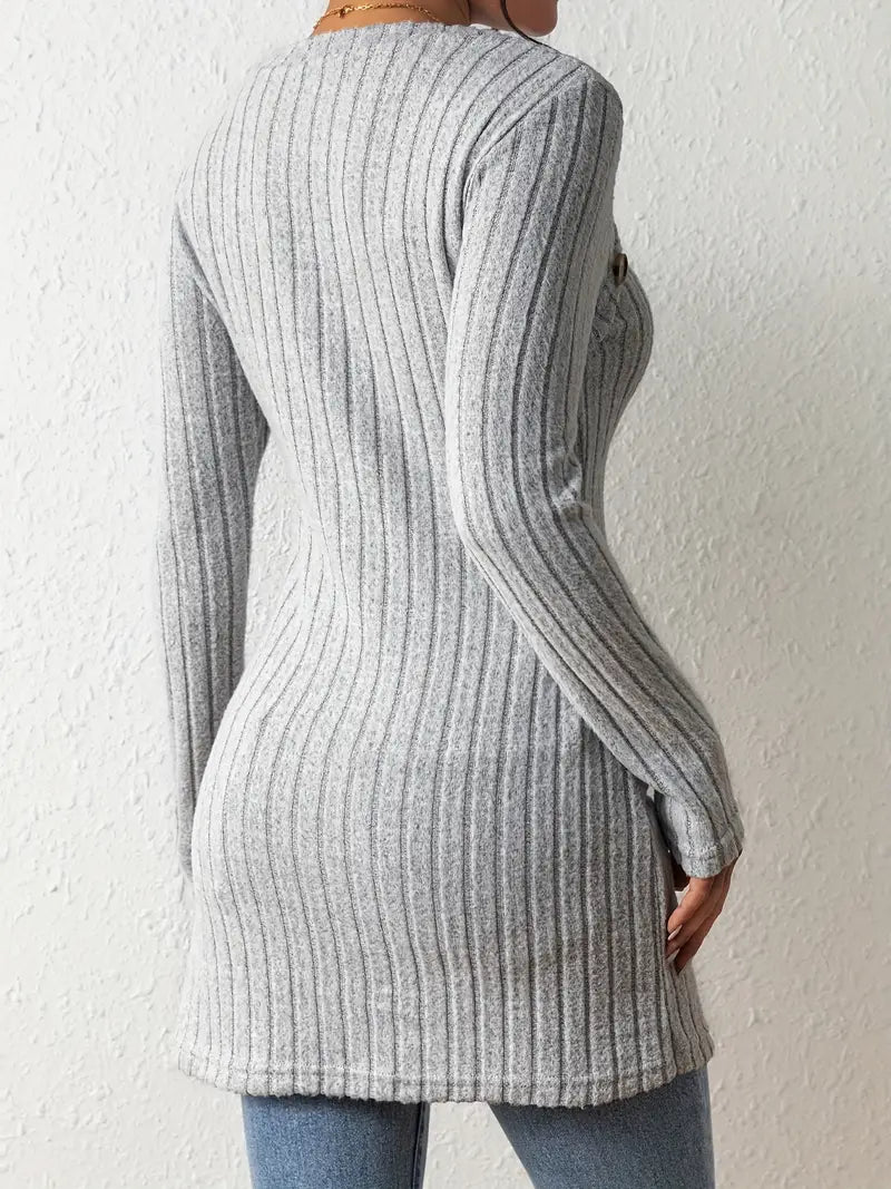 other : Emma – Gilet Élégant Côtelé avec Design Asymétrique et Boutons in van Seroa