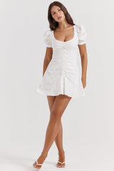 dresses : Lena – Robe courte chic à manches bouffantes et boutons devant in van Seroa