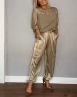 other : Esther | Ensemble Tailleur Femme en Satin in Or van Seroa