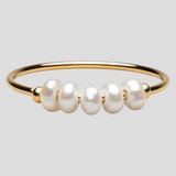 Evelyn - Bague Élégante avec Perles Discrètes