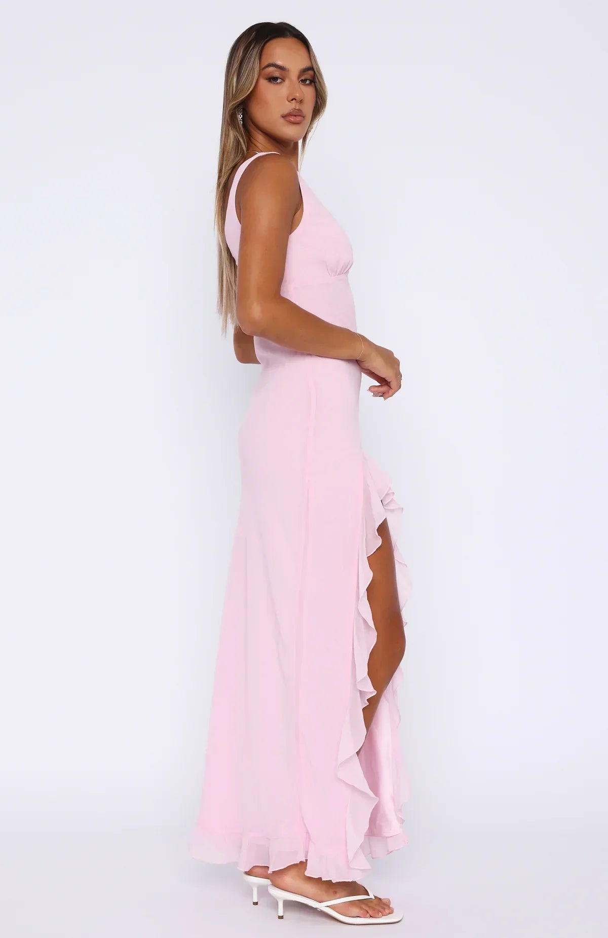 dresses : Sienna – Robe longue de soirée élégante avec volants et fente haute in van Seroa