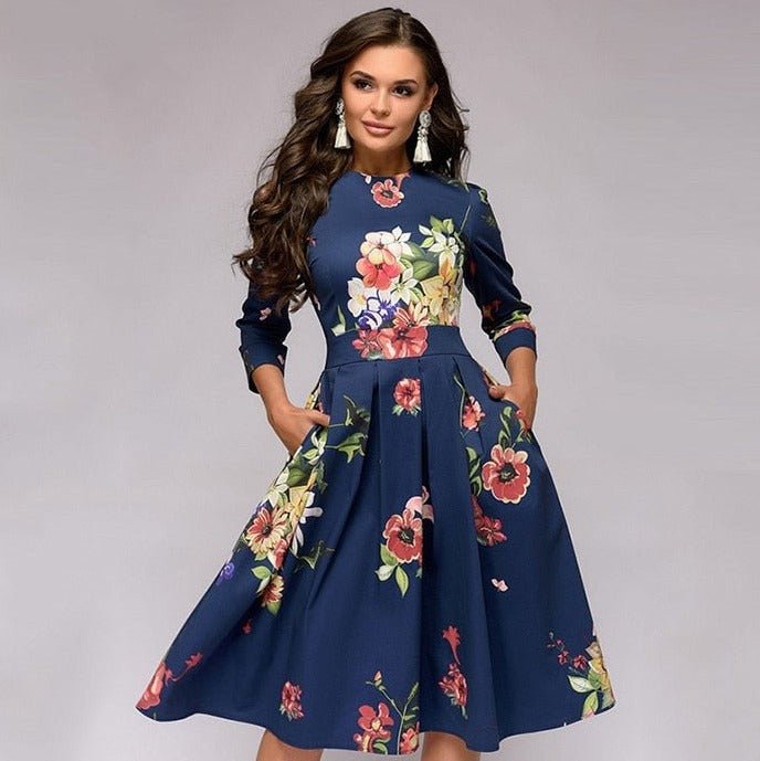 dresses : Lisa - Robe Vintage à Imprimé Fleuri Combiné in Bleu marine van Seroa