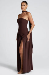 Langes Kleid mit Schlitz für Damen mit Korsett, elegant und modern, für