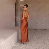 Robe longue femme satinée col bénitier sans manches