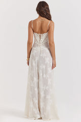 dresses : Genesis – Robe longue romantique à fines bretelles, florale et transparente in van Seroa