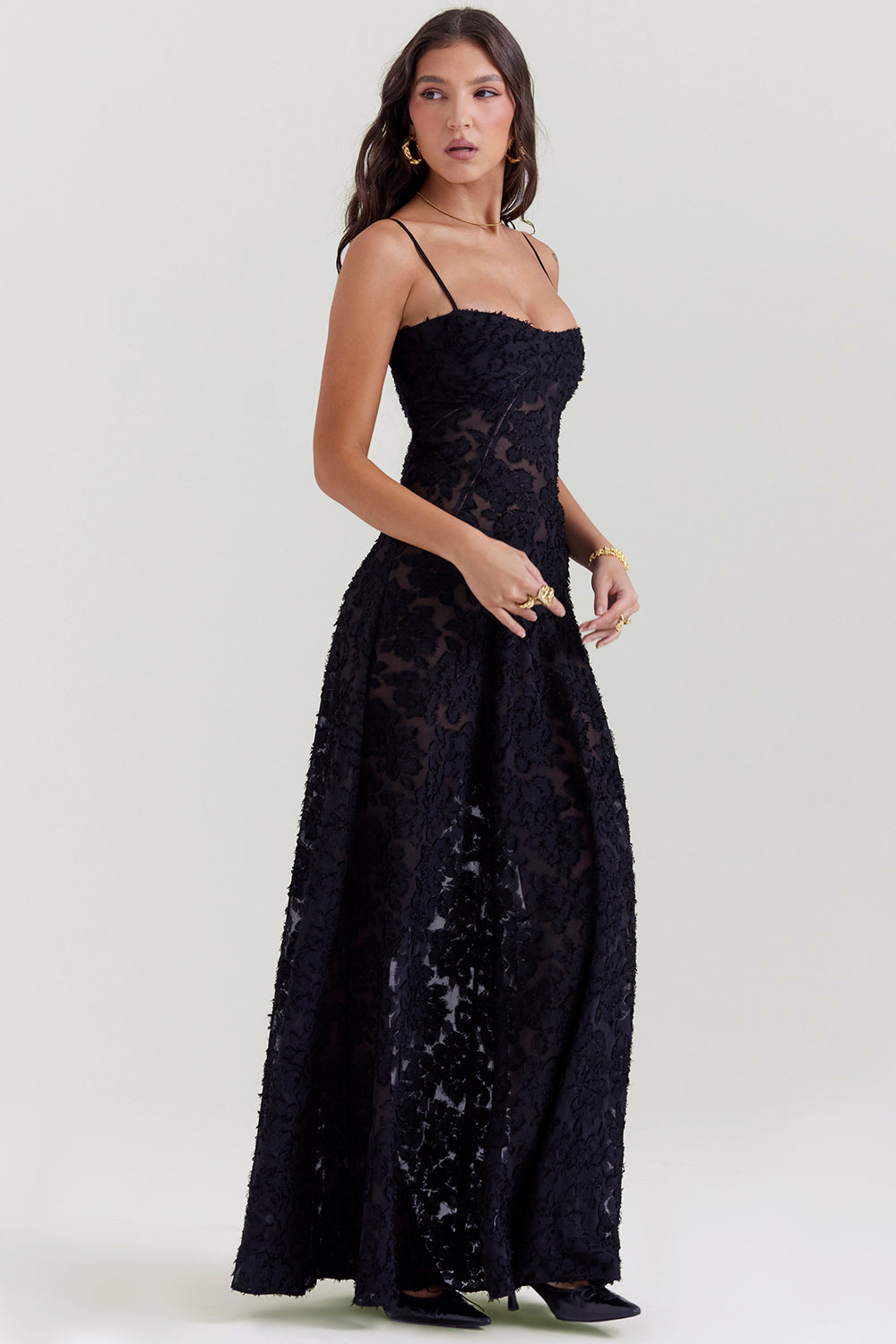 dresses : Genesis – Robe longue romantique à fines bretelles, florale et transparente in van Seroa