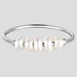 Evelyn - Bague Élégante avec Perles Discrètes