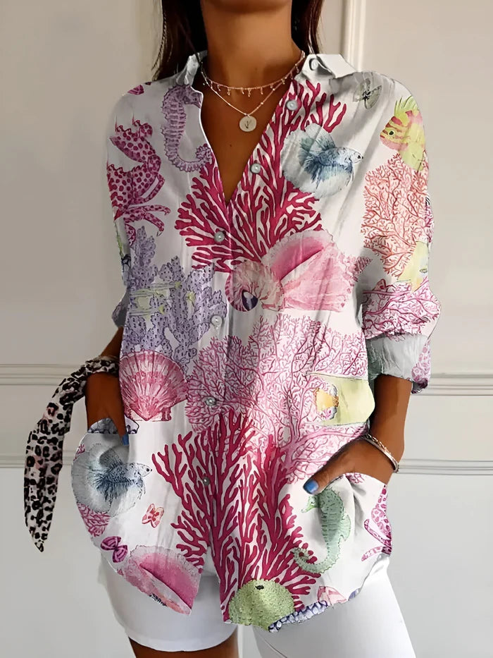 top blouses : Amara – Blouse en coton à boutons, inspirée par l’océan et pleine de vitalité in Rose van Seroa